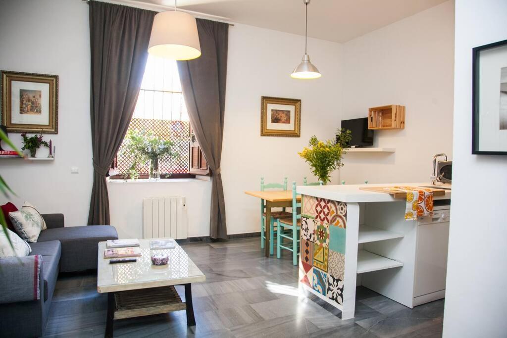 Beautiful Silent Apartment Private Parking إشبيلية المظهر الخارجي الصورة