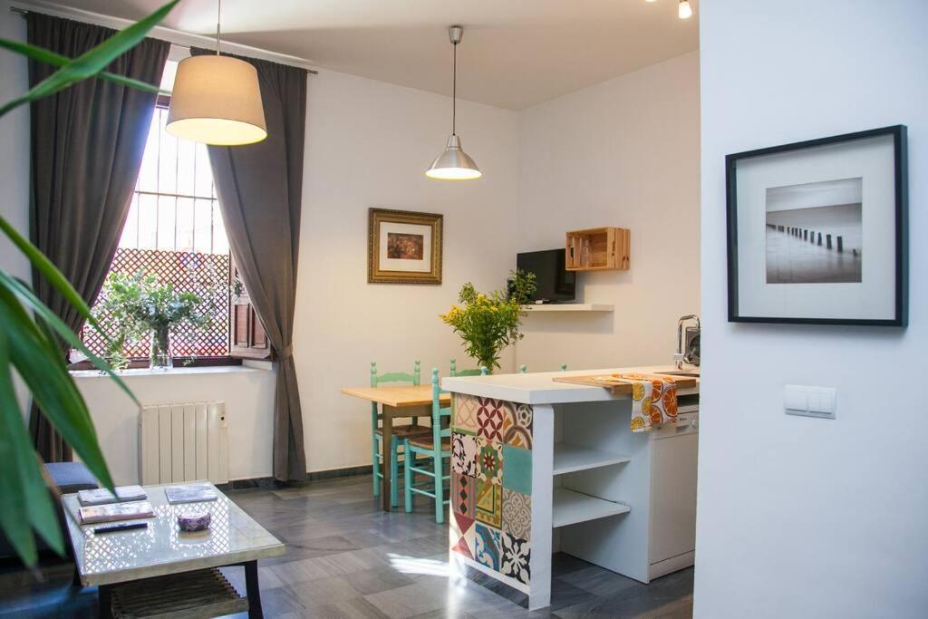 Beautiful Silent Apartment Private Parking إشبيلية المظهر الخارجي الصورة